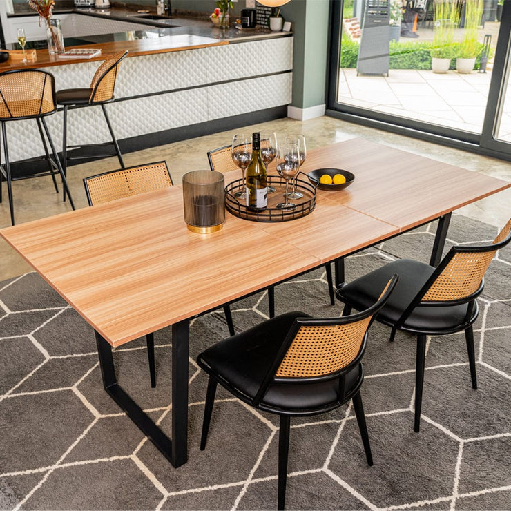 Belluno 4-6 Seater Oak Extending Dining Table