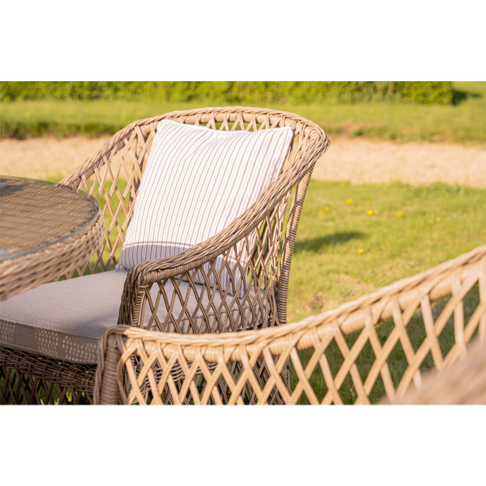 Provence Willow 6‑Seater Rattan Garden Dining Set with Oval Table and Furniture Cover
