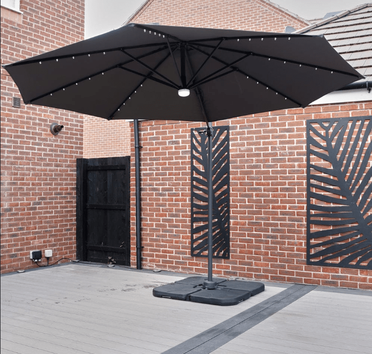 Roma 3M Solar LED Cantilever Parasol